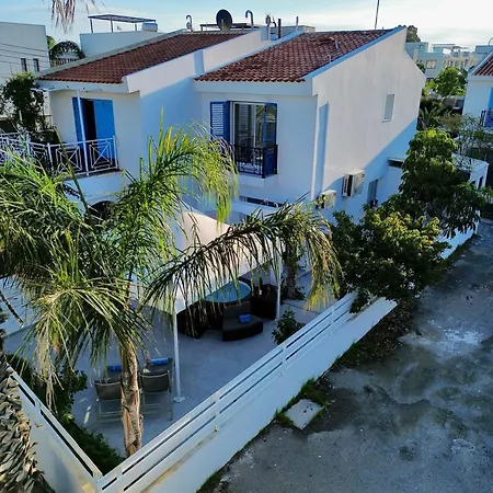 Villa Modern 2br With Heated Hot Tub And Steps To