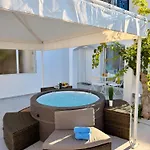 Βίλα Modern 2br With Heated Hot Tub And Steps To