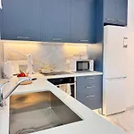 Modern 2br With Heated Hot Tub And Steps To *