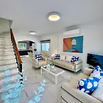 Modern 2br With Heated Hot Tub And Steps To Βίλα