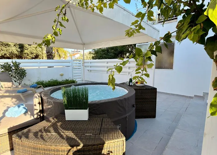 ヴィラ Modern 2br With Heated Hot Tub And Steps To *