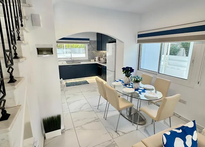 ヴィラ Modern 2br With Heated Hot Tub And Steps To パラリムニ