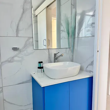Modern 2br With Heated Hot Tub And Steps To Vila Protaras