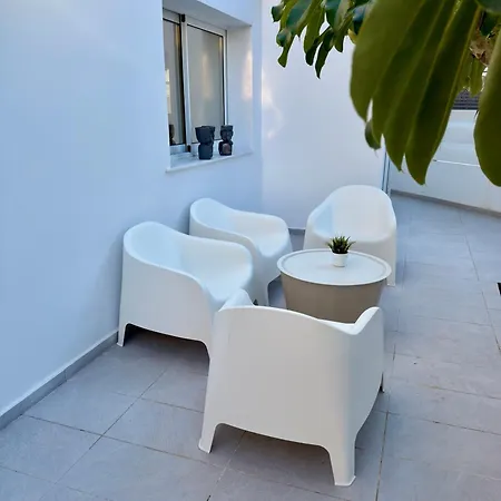 Modern 2br With Heated Hot Tub And Steps To Protaras